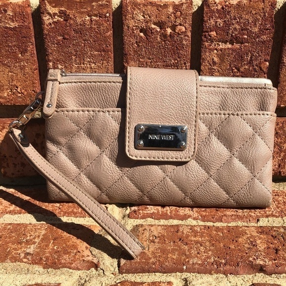 Nine WEST Womens Tan Gold Accent Snap Closure Bi Fold Wallet Clutch - Picture 2 of 6